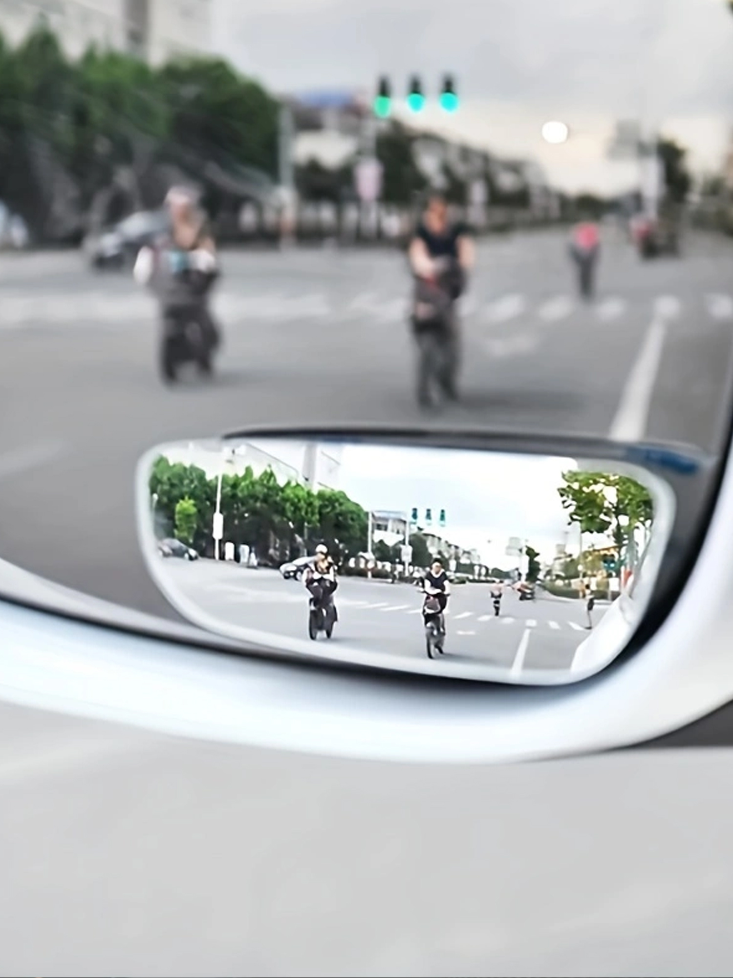 Motorcycle-Adjustable HD Glass - Car Blind Spot Mirror review and price